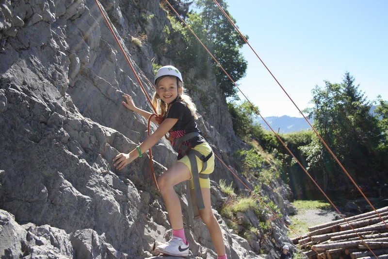 Village Camps International Summer Camp Leysin, Switzerland 2026-08-15 https://www.villagecamps.com/journals_admin/images/707-9-green climb (53).jpg